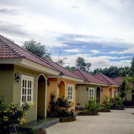 Wangpla Villa Resort Nakhon Sawan Zewnętrze zdjęcie