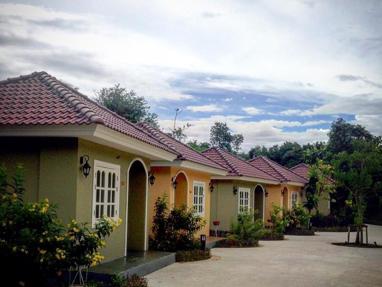 Wangpla Villa Resort Nakhon Sawan Zewnętrze zdjęcie